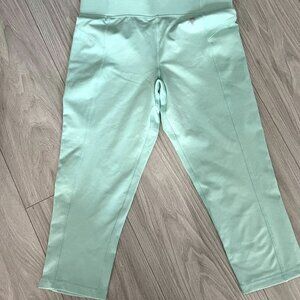 2/$40 NWOT Athletic Capri Tights